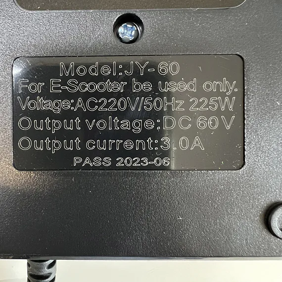 Nabíječka 60V pro čtyřkolky, typ2